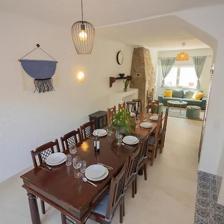 Prázdninový dům Casa Jana 5 Bedroom House For 12 With Ocean View Terrace Near The